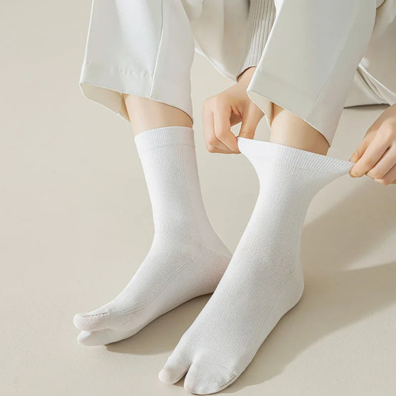 Tabi Toe Split Socks