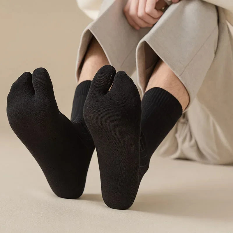 Tabi Toe Split Socks